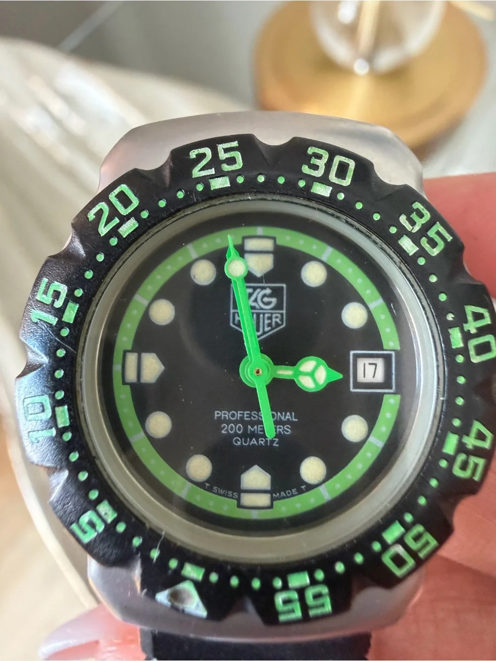 TAG Heuer Professional 200M Quartz Formula 1  375.508